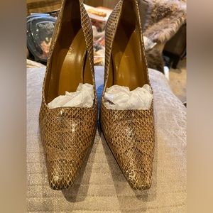 Gucci, snake heels, size 8b, tan brown colors